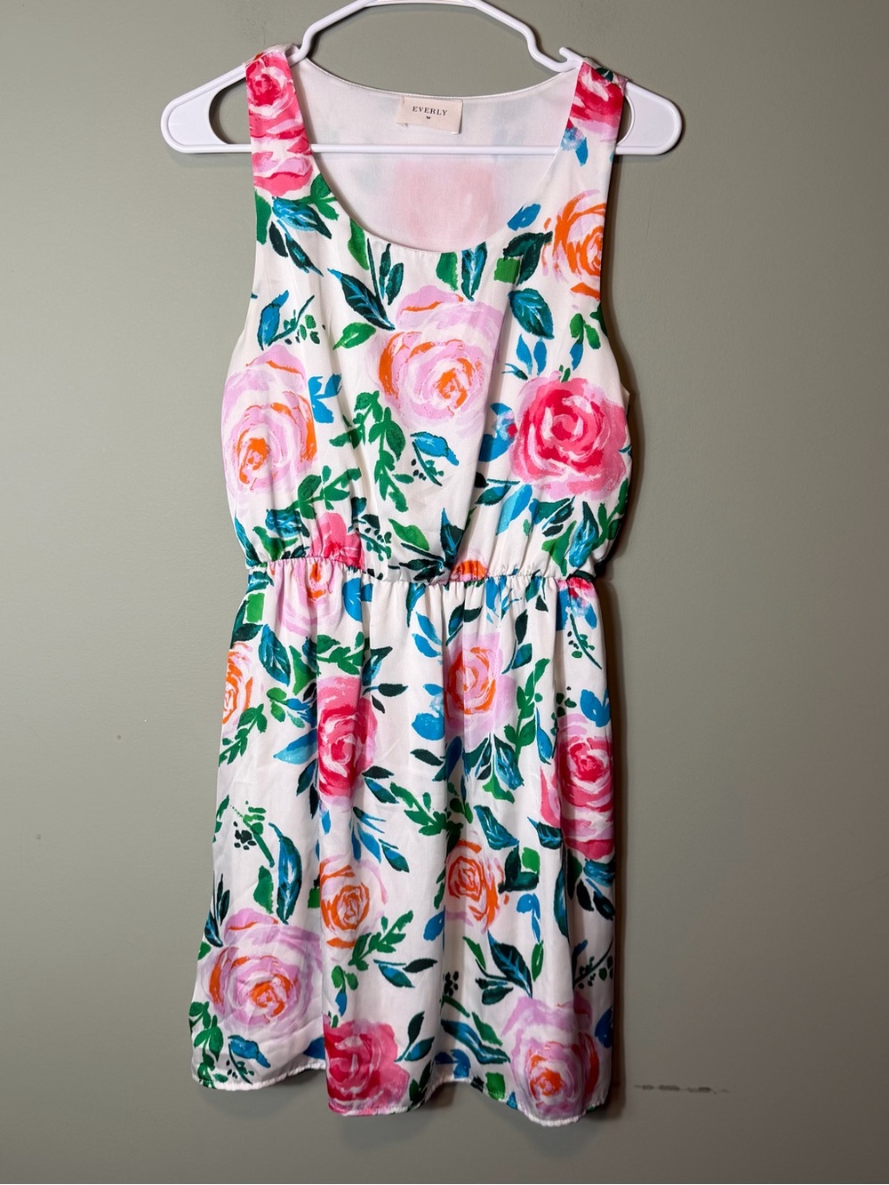 Evely Women’s Floral Sleeveless Summer Dress - Pink & Green Roses Medium